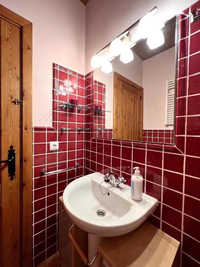 El Duplex De Espot - L'Amfitrionaアパートメント エクステリア 写真