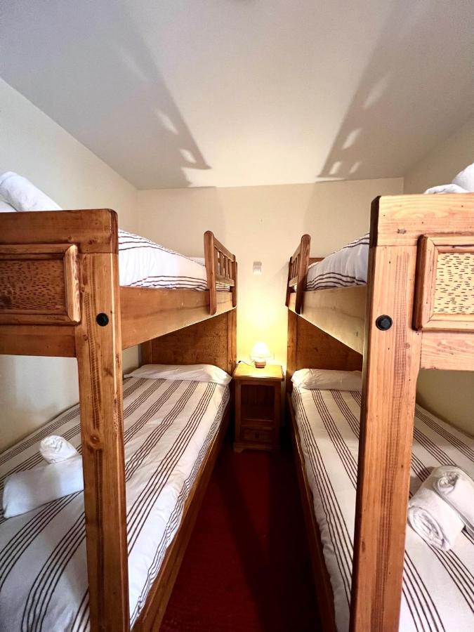 El Duplex De Espot - L'Amfitrionaアパートメント エクステリア 写真