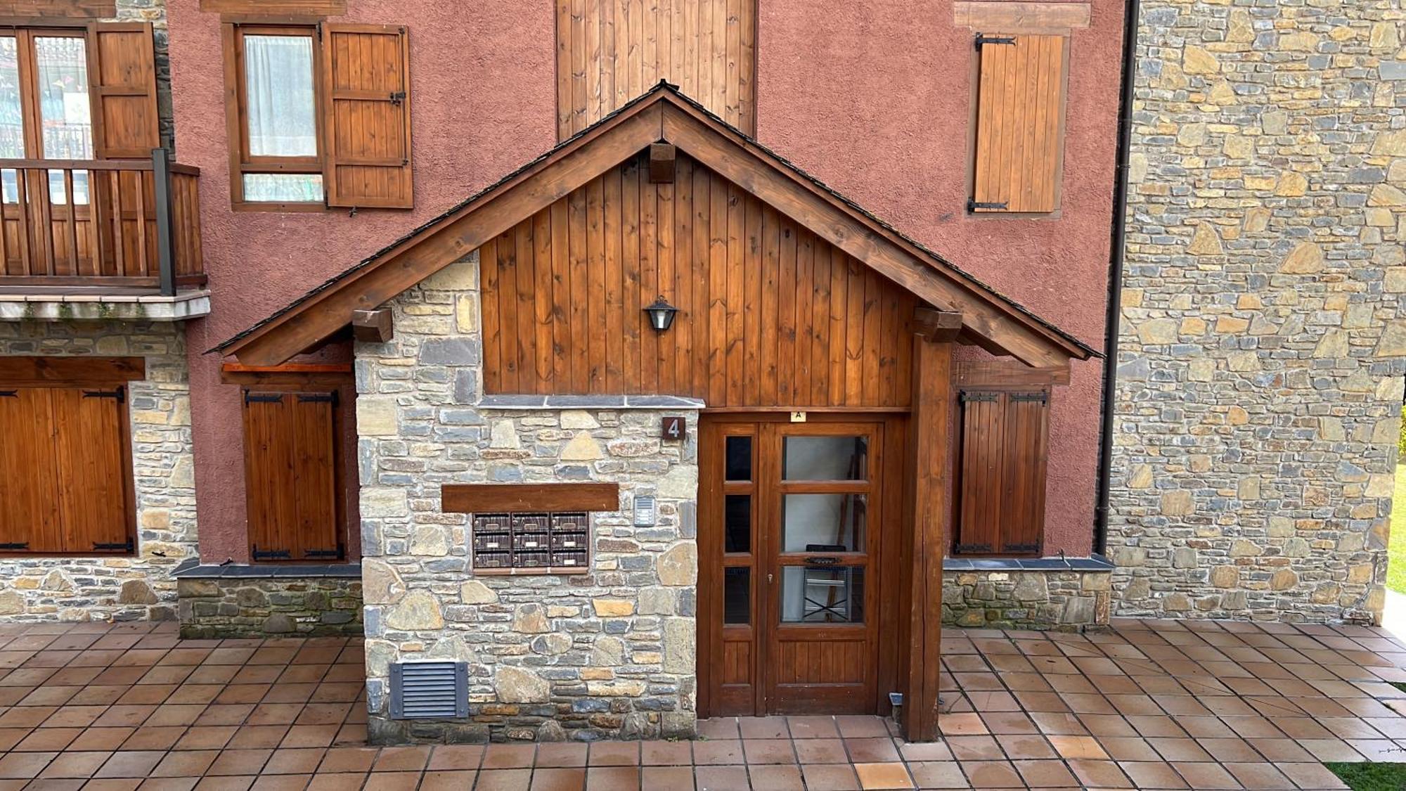 El Duplex De Espot - L'Amfitrionaアパートメント エクステリア 写真